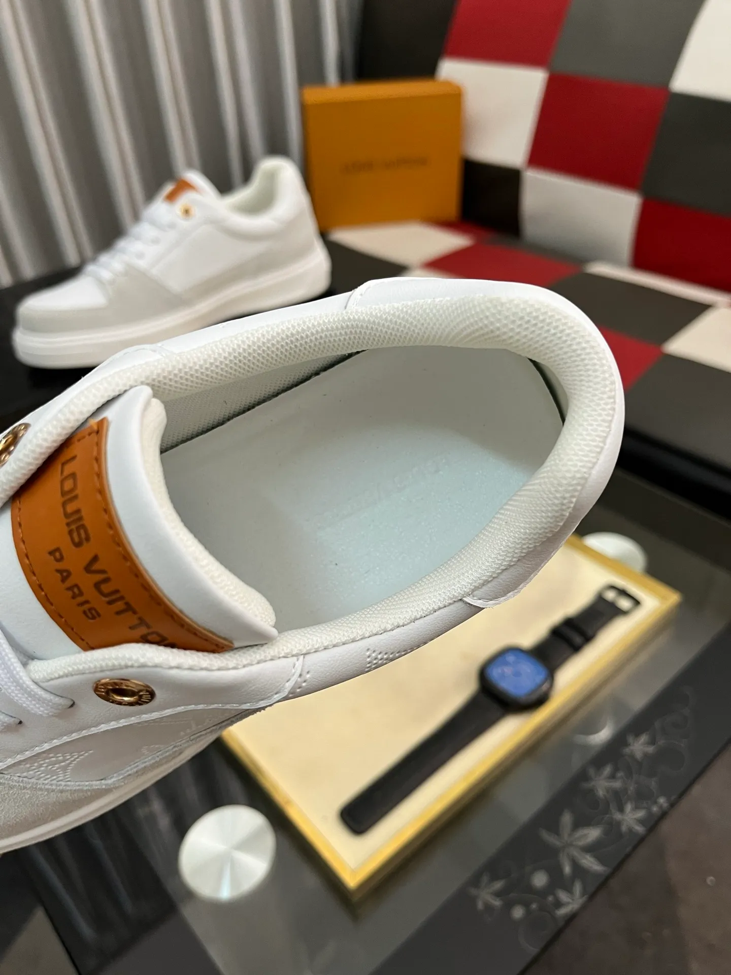 Men's Men's Shoes 💰420⌚️⌚️LV Louis Vuitton. The latest trendy casual shoes are popular in physical stores in sizes 38-44. New spring and summer comfortable imported custom original cowhide, unique jacquard fabric element design. Paired with sheepskin lining, Lv original bottom, [taiyang][taiyang] high-end packaging and high quality💪Details determine the quality, you can enter and leave the counter at will, welcome to compare🇮🇹